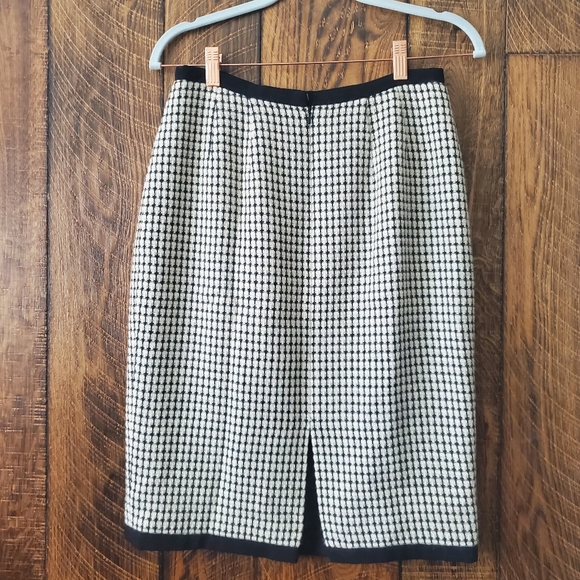 Vintage Carlisle 2 piece b/w size 4/6 jacket skirt herringbone pattern vintage - Picture 10 of 11